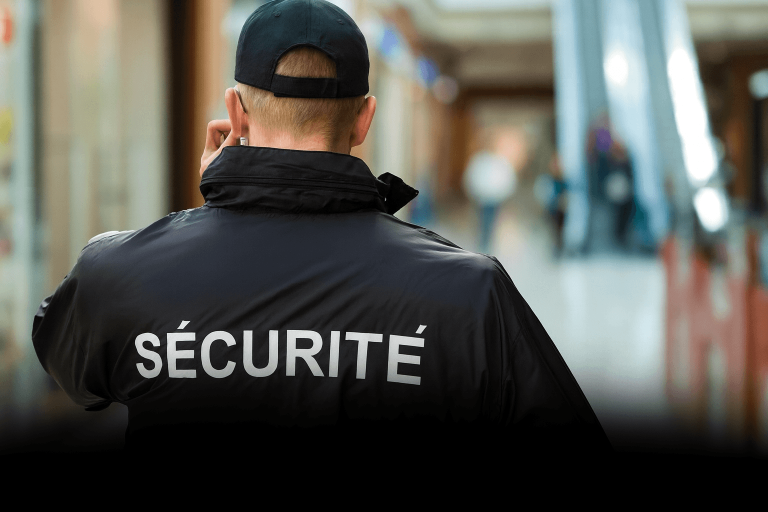 Agent de Lemieux Sécurité en patrouille - agence de sécurité au Québec